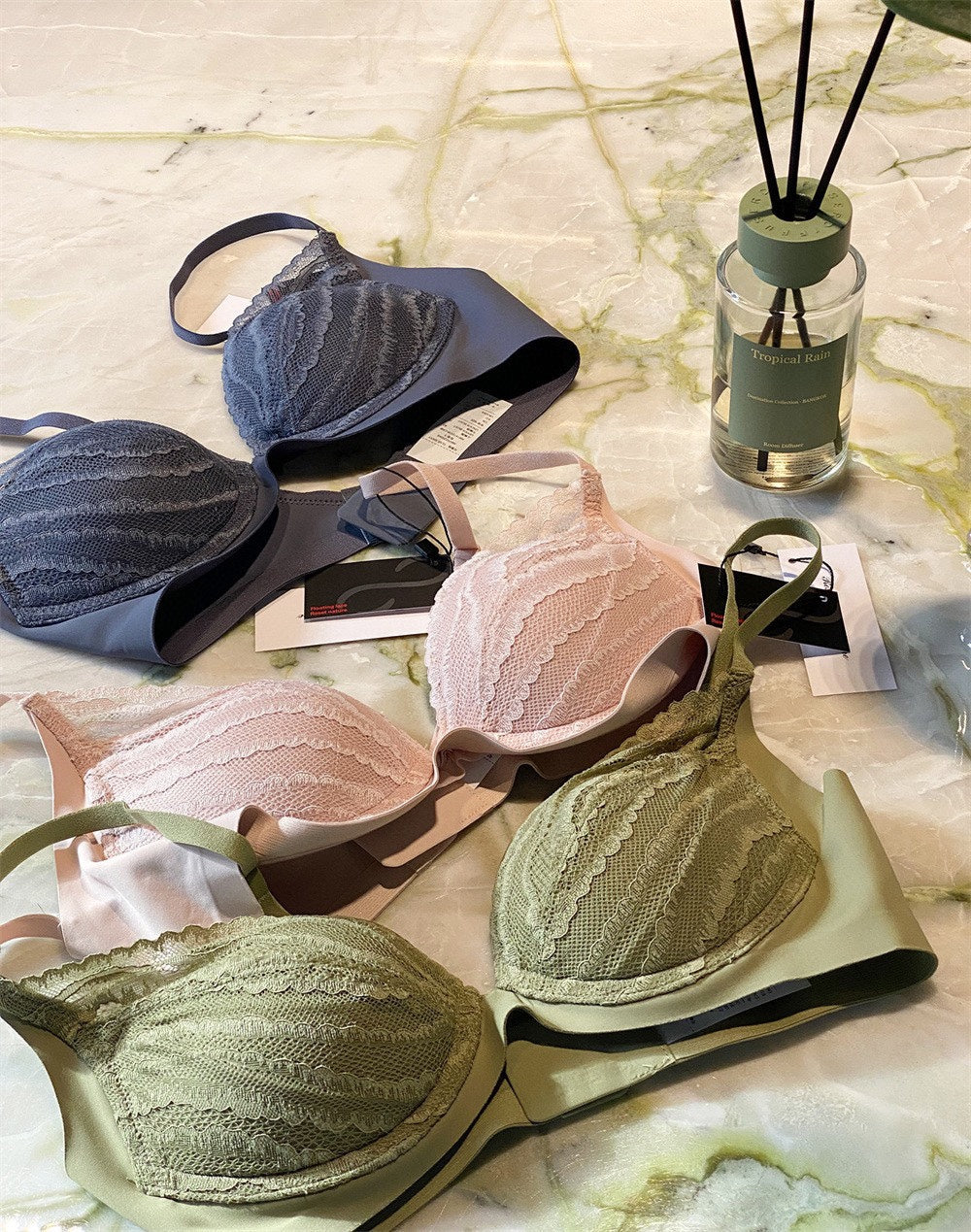 Small Breast Size Exaggerating Bra ~ Thick Cup Petals Push up Deep V Water Bag Coaster Lace Bra Soft Steel Ring Women's Intimates Bra